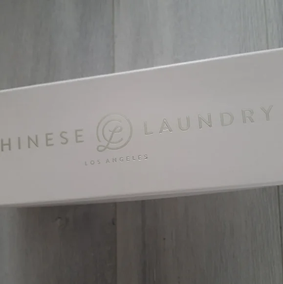 Sandals - Picture 2 of 5